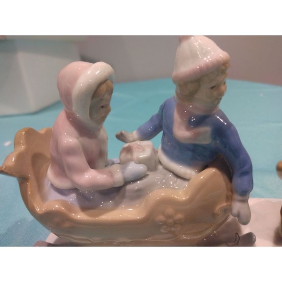 Paul Sebastian Sleigh Ride Dog & Children Porcelain Figurine - Picture 8 of 12